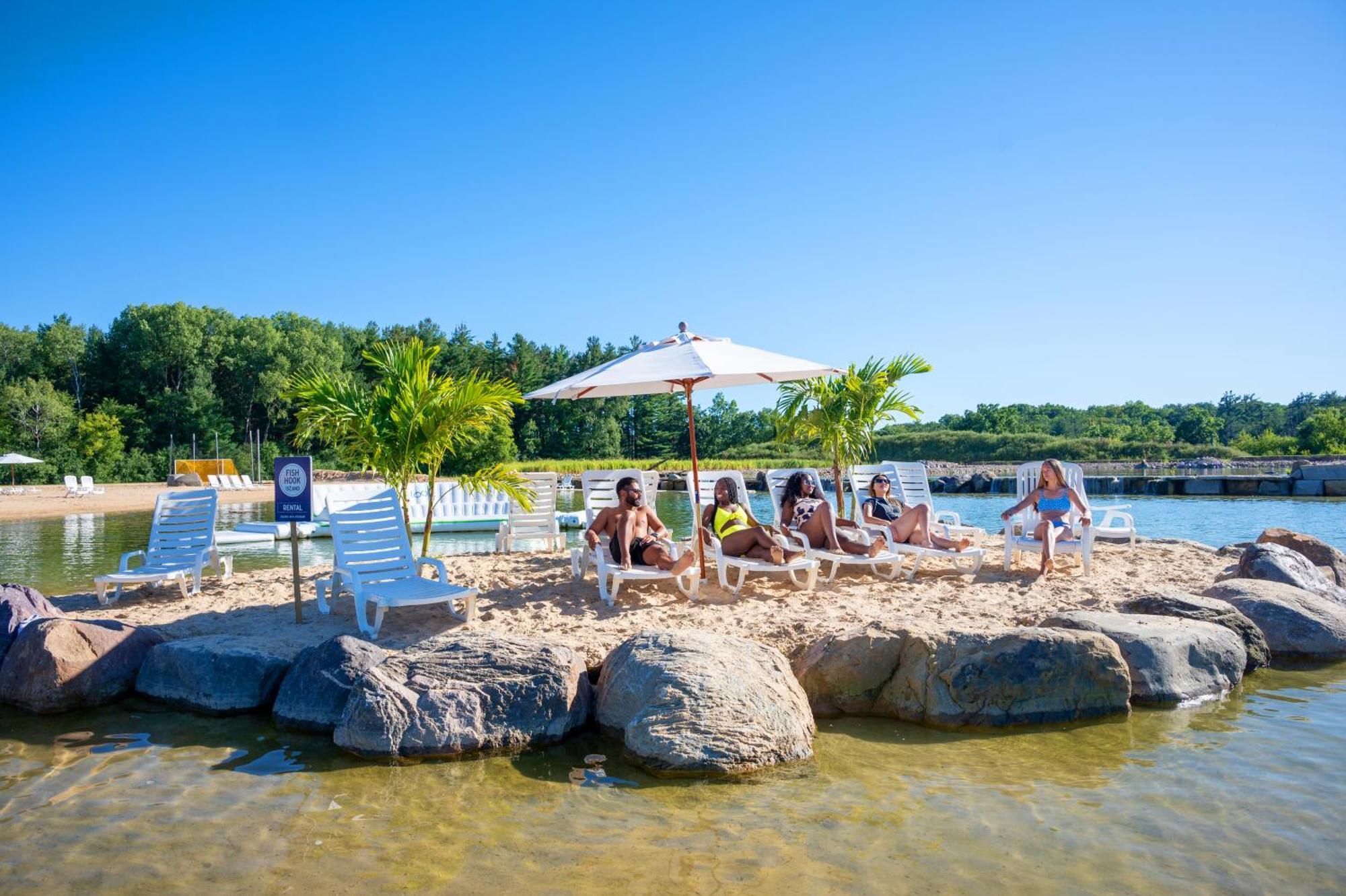 ויסקונסין דלס Aloha Beach Resort מראה חיצוני תמונה